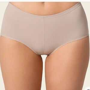 NWT Leonisa Women's Magic Instant Butt Lift Padded Panty 12688 Nude Medium
